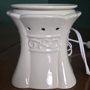 Elegant White Ceramic Wax Warmer